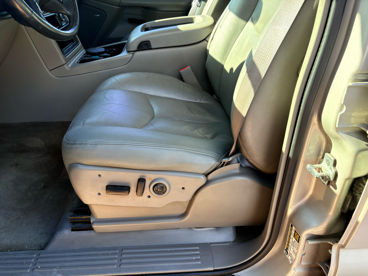 Chevrolet Tahoe 2WD 2004 Chevrolet Tahoe 2WD 2004