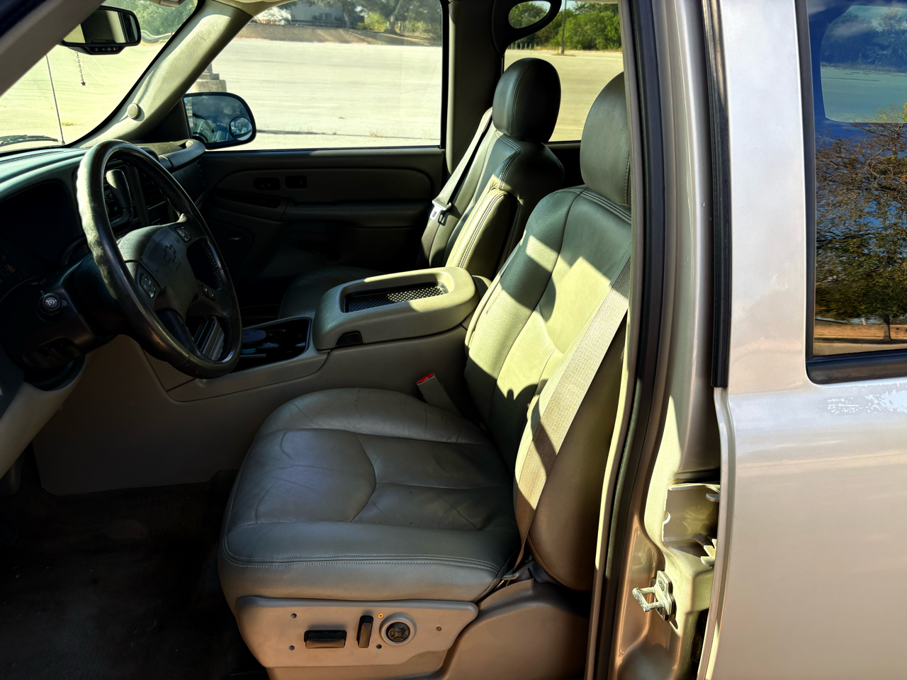 Chevrolet Tahoe 2WD 2004 Chevrolet Tahoe 2WD 2004