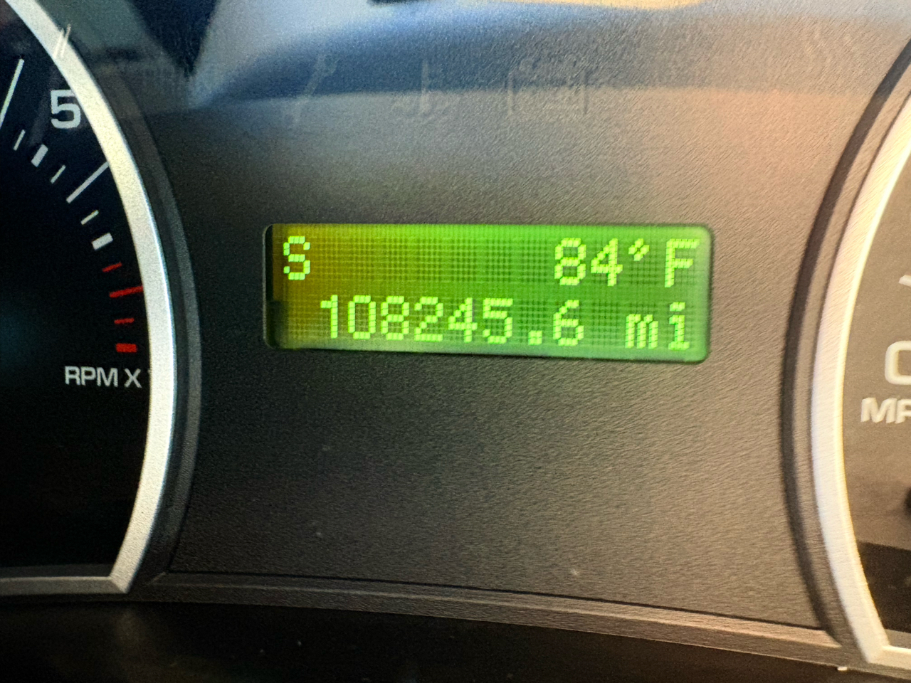 Ford Explorer XLT 4.0L 2WD 2010