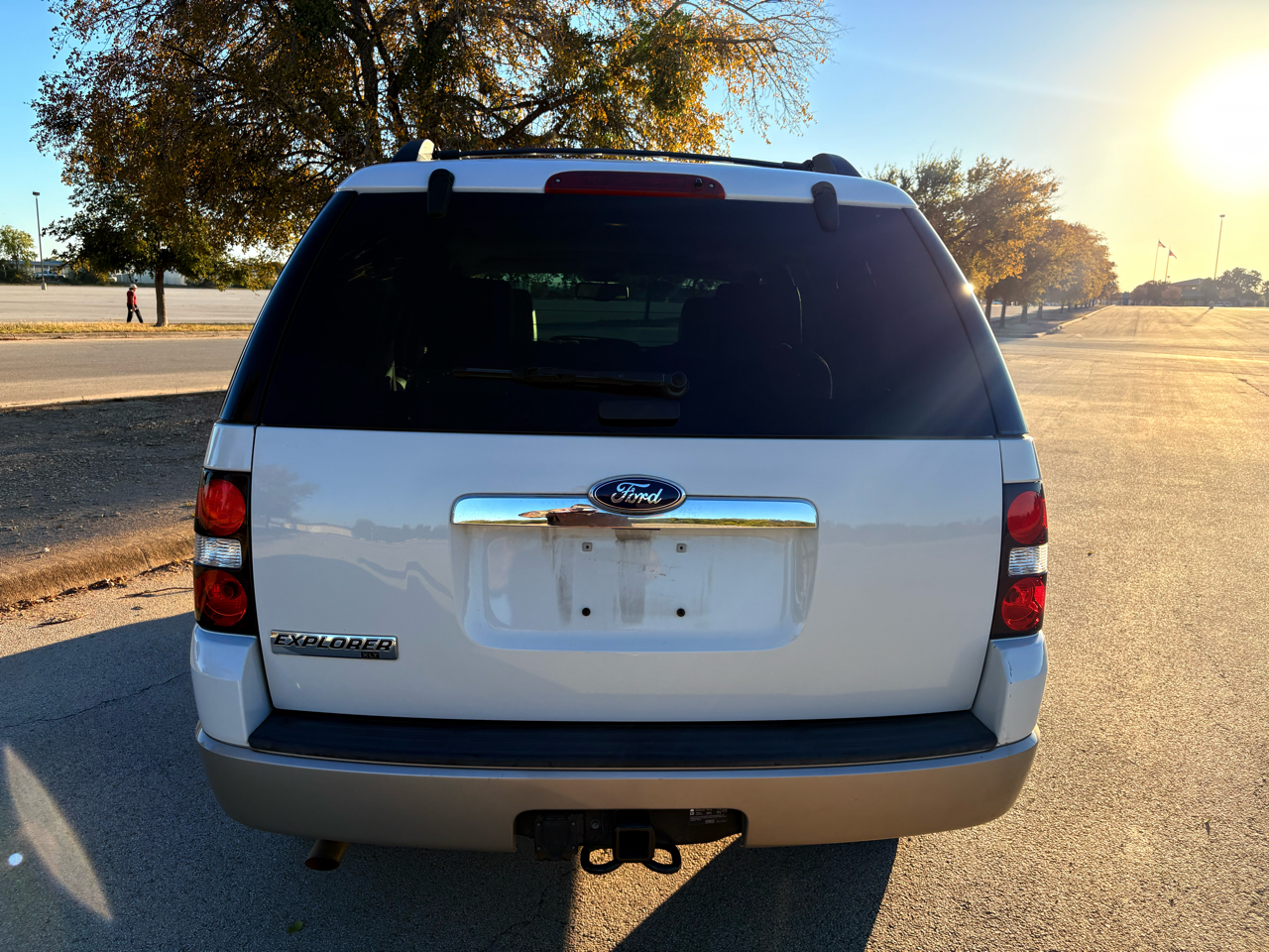 Ford Explorer XLT 4.0L 2WD 2010