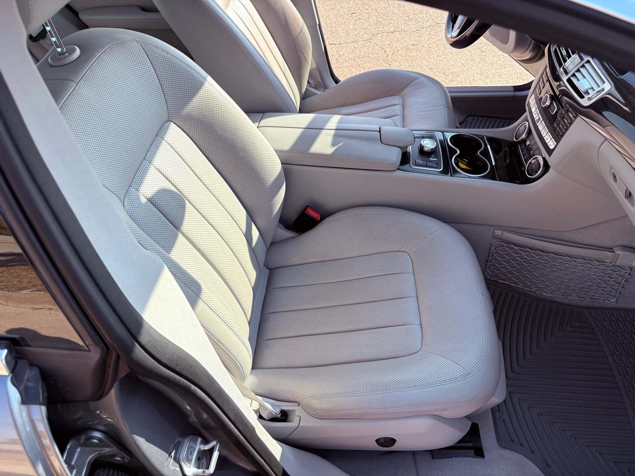 Mercedes-Benz CLS-Class CLS550 2012