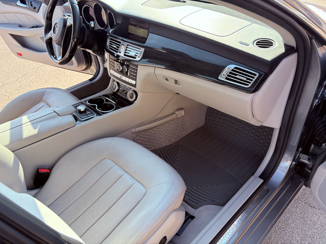 Mercedes-Benz CLS-Class CLS550 2012