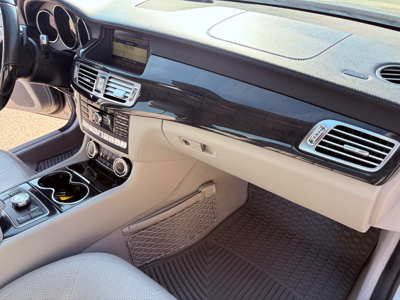 Mercedes-Benz CLS-Class CLS550 2012