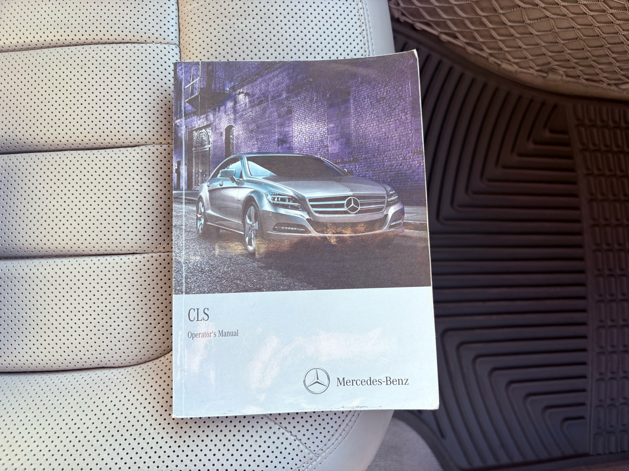 Mercedes-Benz CLS-Class CLS550 2012