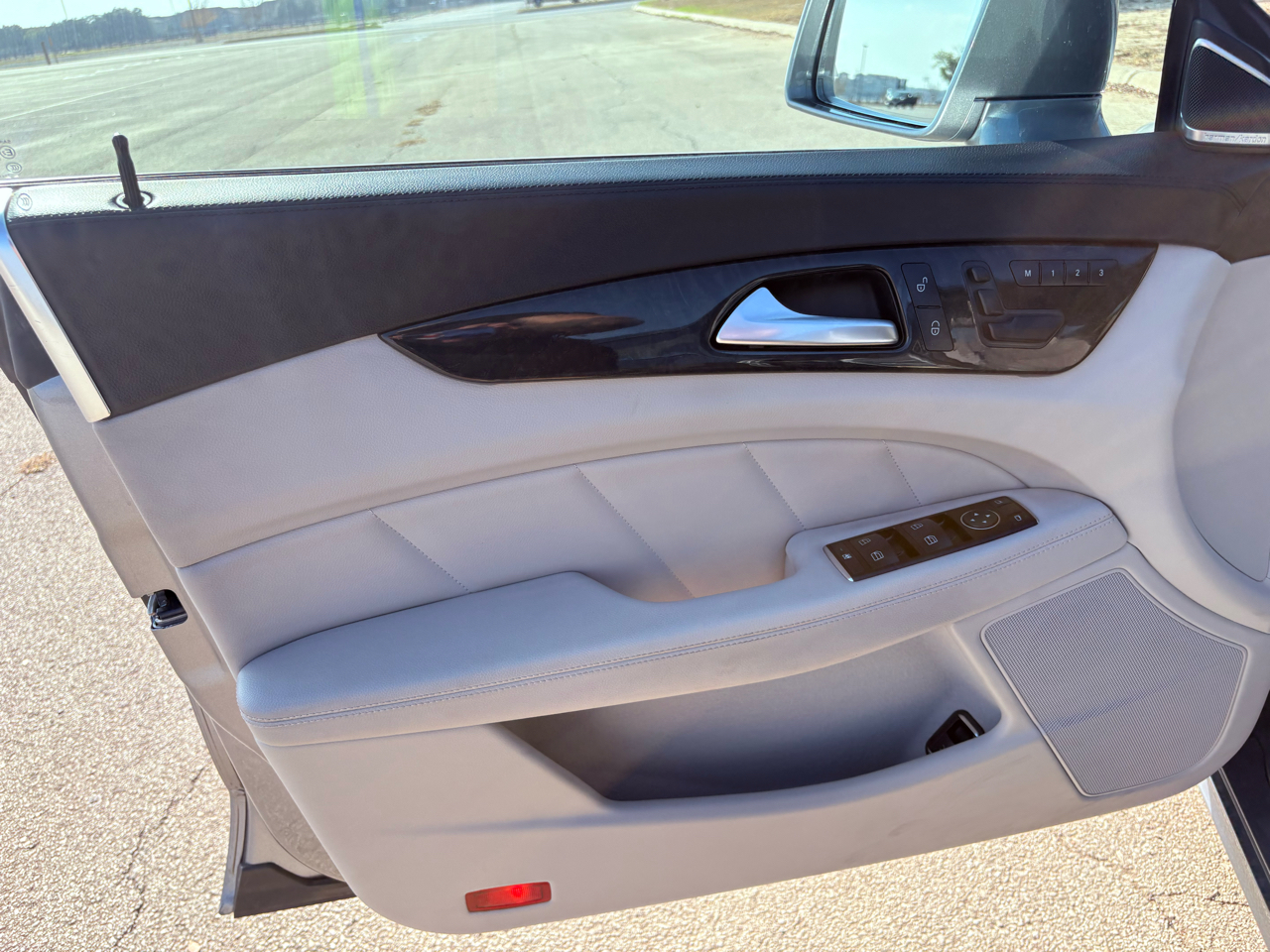 Mercedes-Benz CLS-Class CLS550 2012