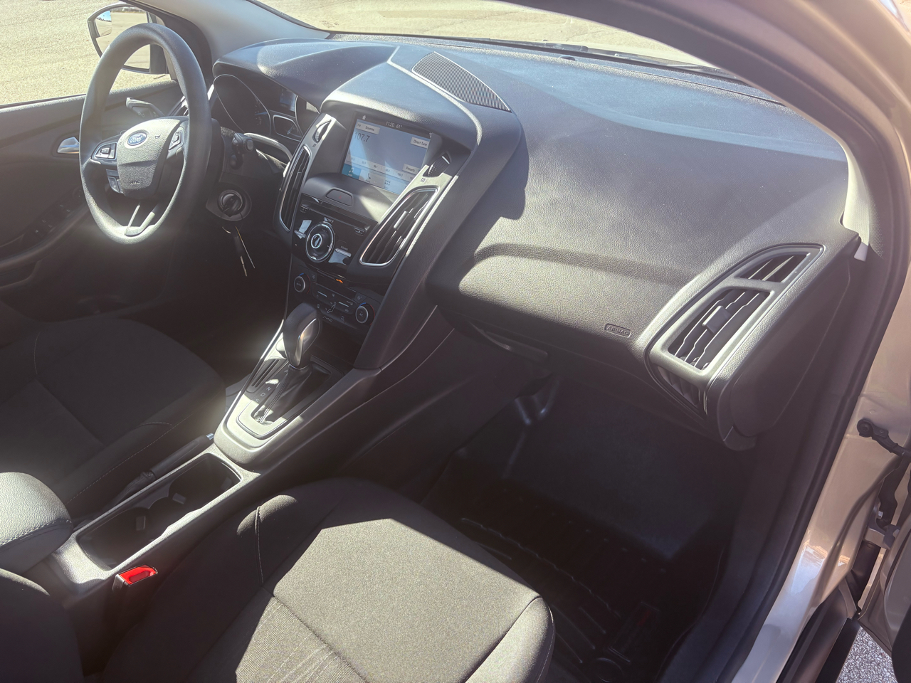 Ford Focus SEL Hatch 2018