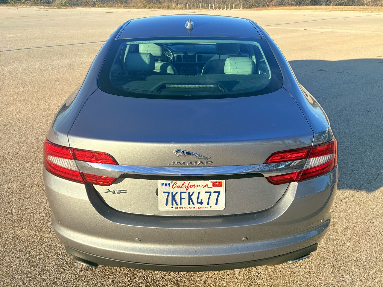 Jaguar XF 4dr Sdn I4 T Premium RWD 2015