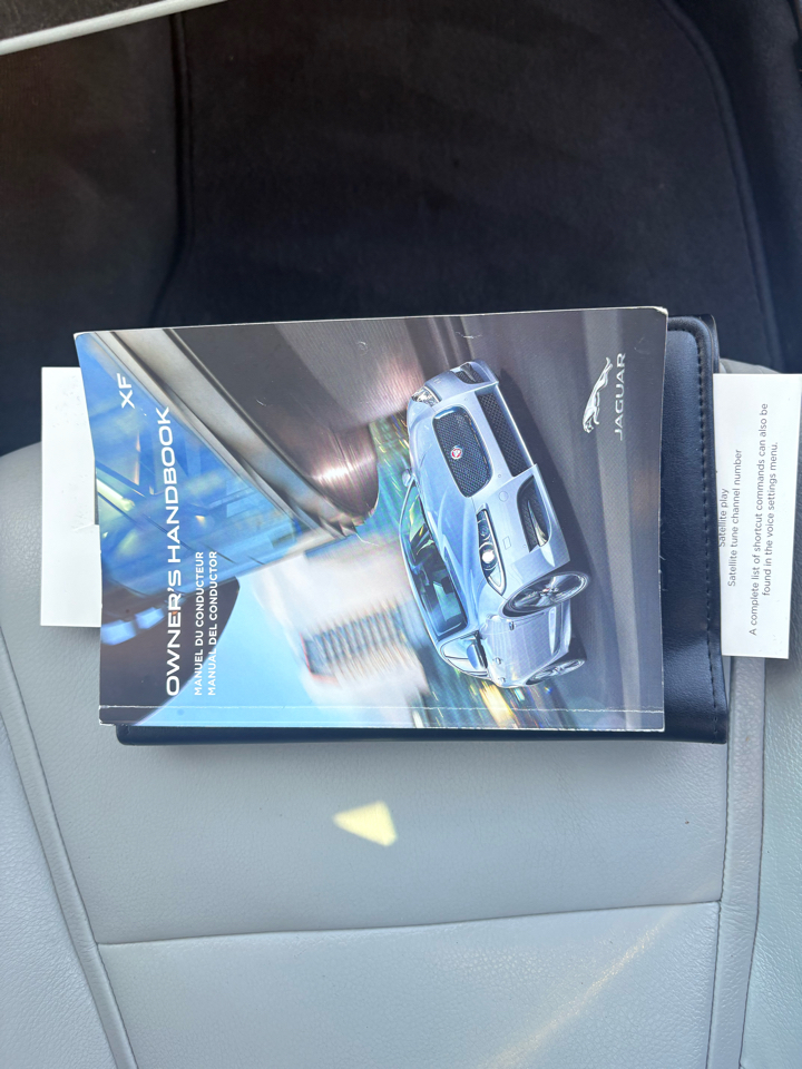 Jaguar XF 4dr Sdn I4 T Premium RWD 2015