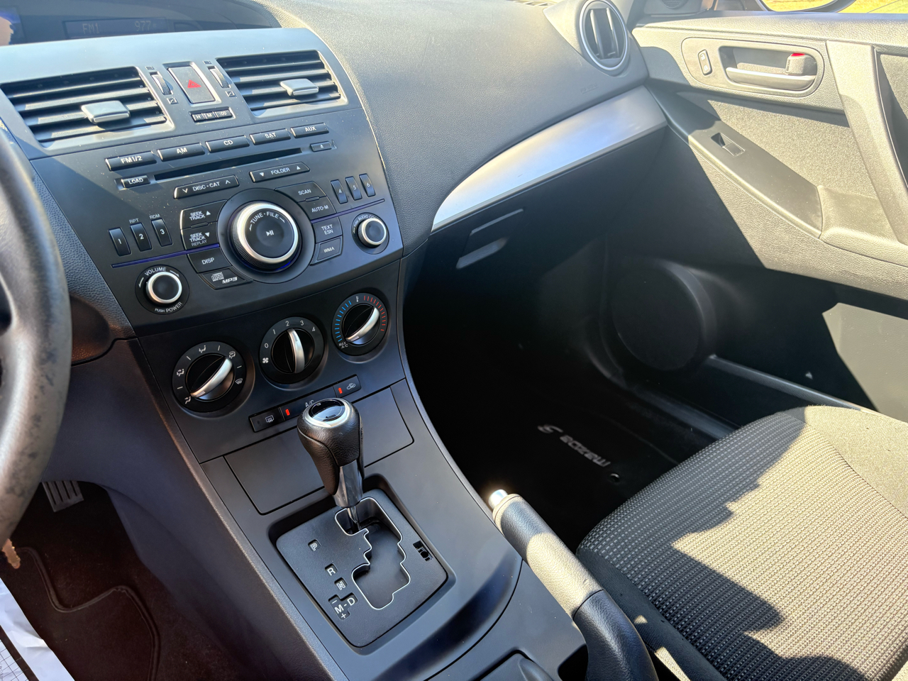 Mazda MAZDA3 4dr Sdn Auto i Touring 2012