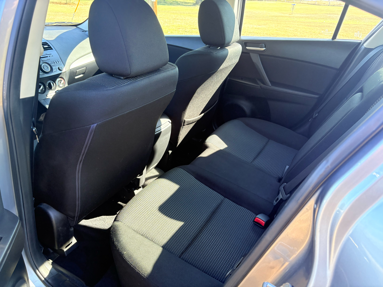 Mazda MAZDA3 4dr Sdn Auto i Touring 2012