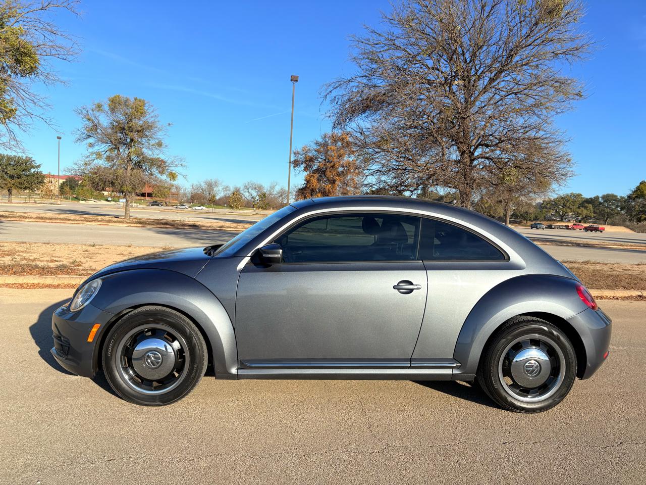 Volkswagen Beetle Coupe 2dr Auto 2.5L 2013