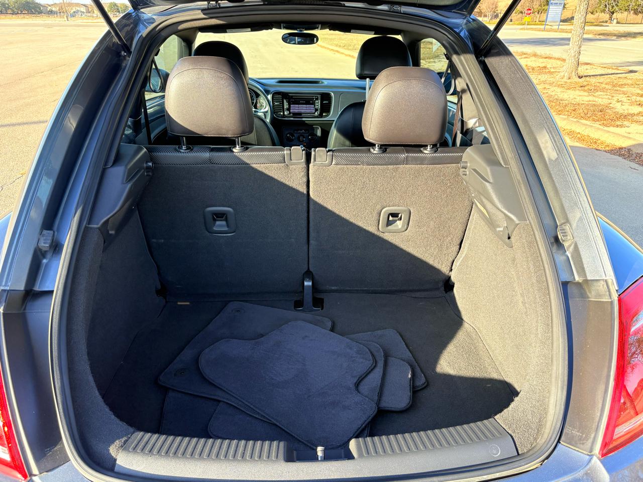 Volkswagen Beetle Coupe 2dr Auto 2.5L 2013