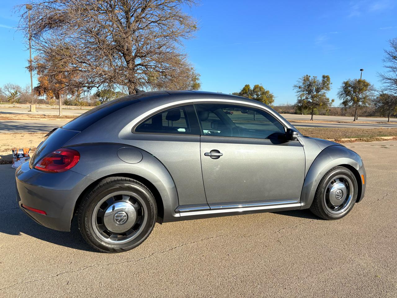 Volkswagen Beetle Coupe 2dr Auto 2.5L 2013