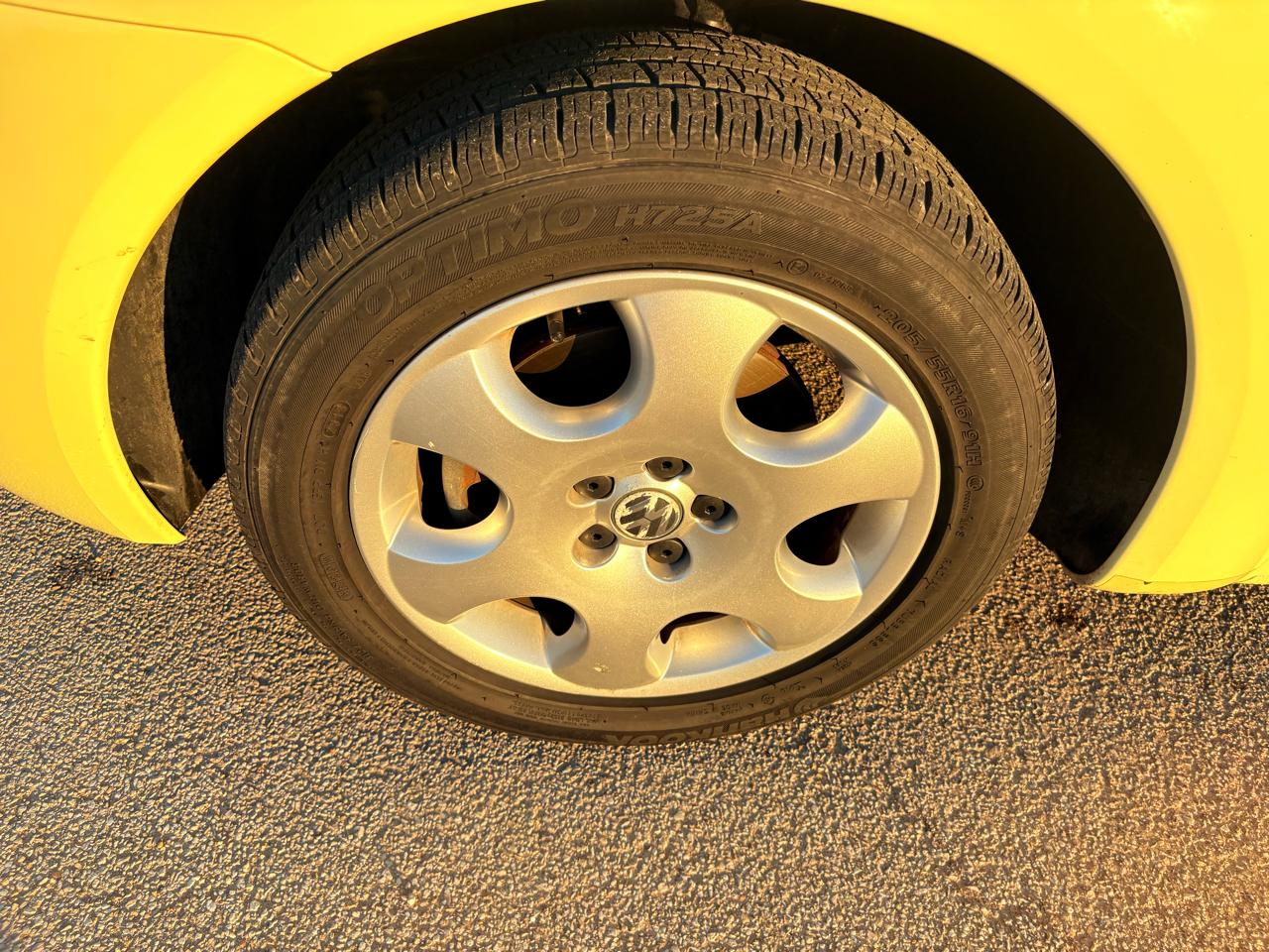 Volkswagen New Beetle Convertible 2dr Convertible GLS Turbo Auto 2003