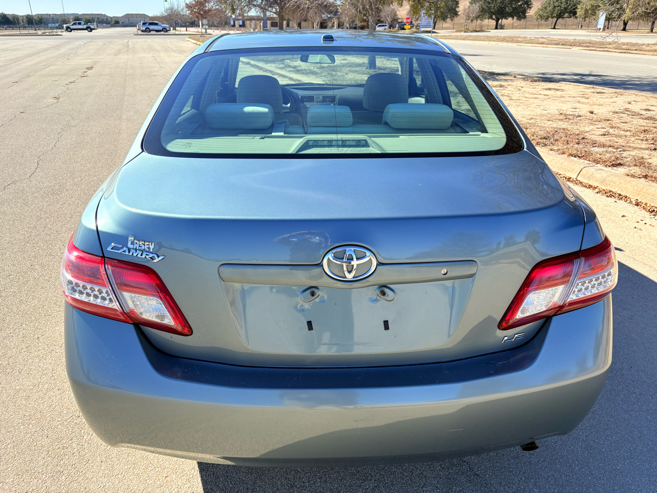 Toyota Camry 4dr Sedan LE Auto 2010