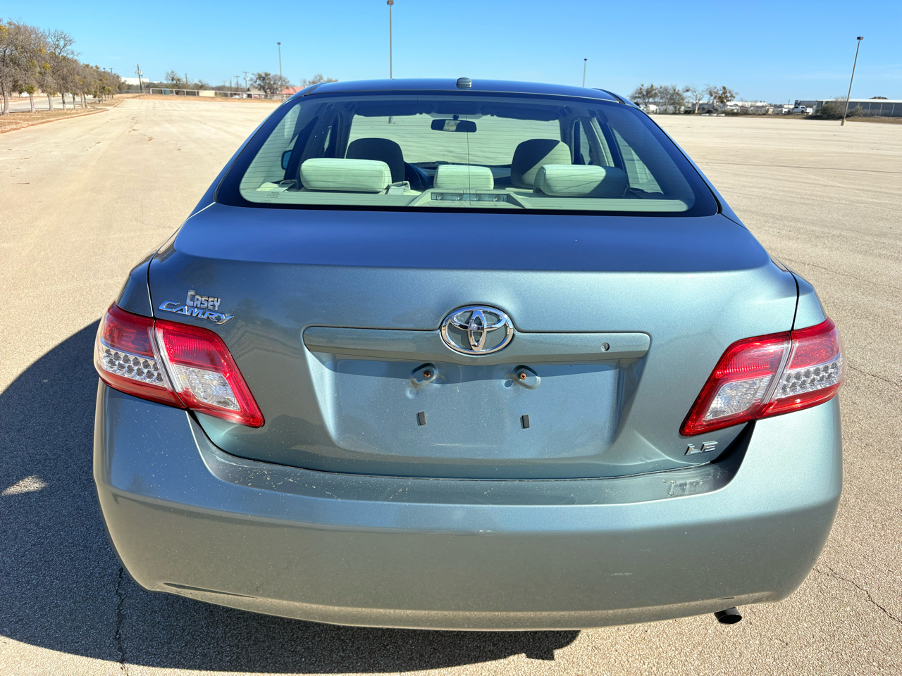 Toyota Camry 4dr Sedan LE Auto 2010
