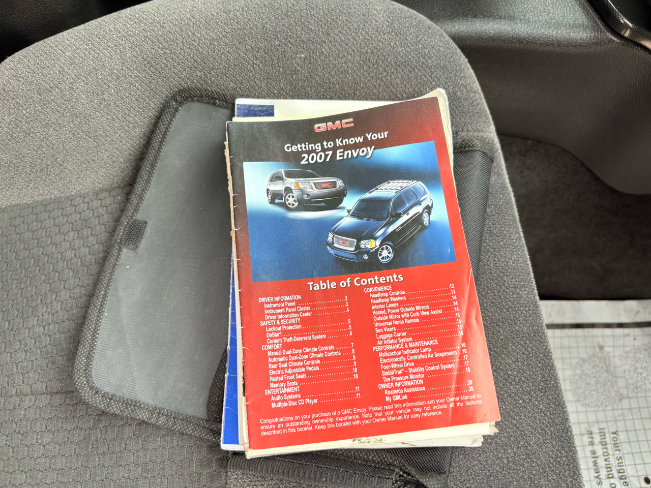 GMC Envoy 2WD 4dr SLT 2007