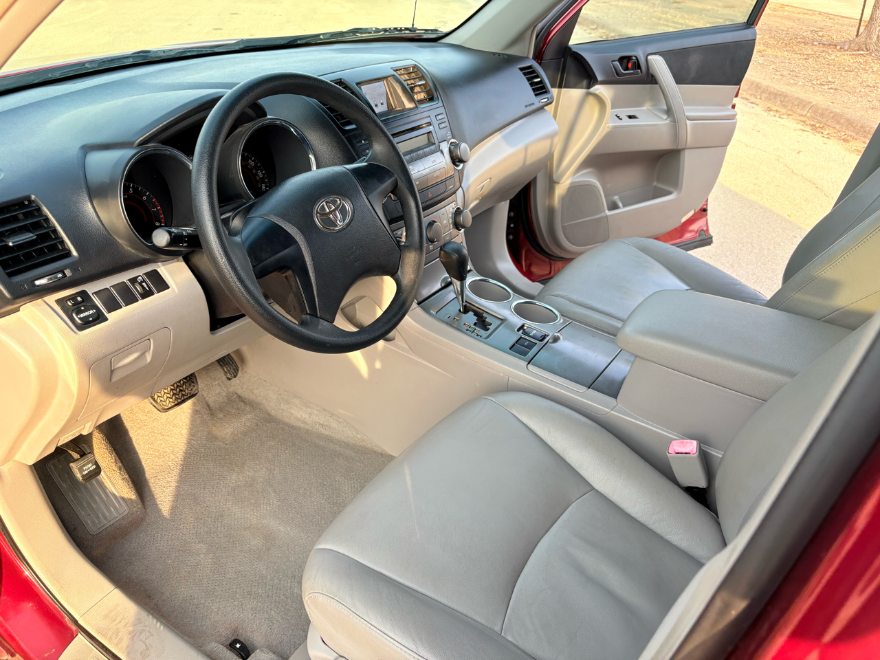 Toyota Highlander FWD 4dr Base (Natl) 2008