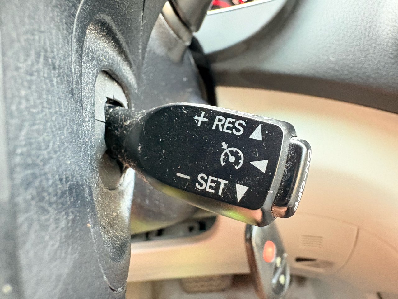 Toyota Highlander FWD 4dr Base (Natl) 2008