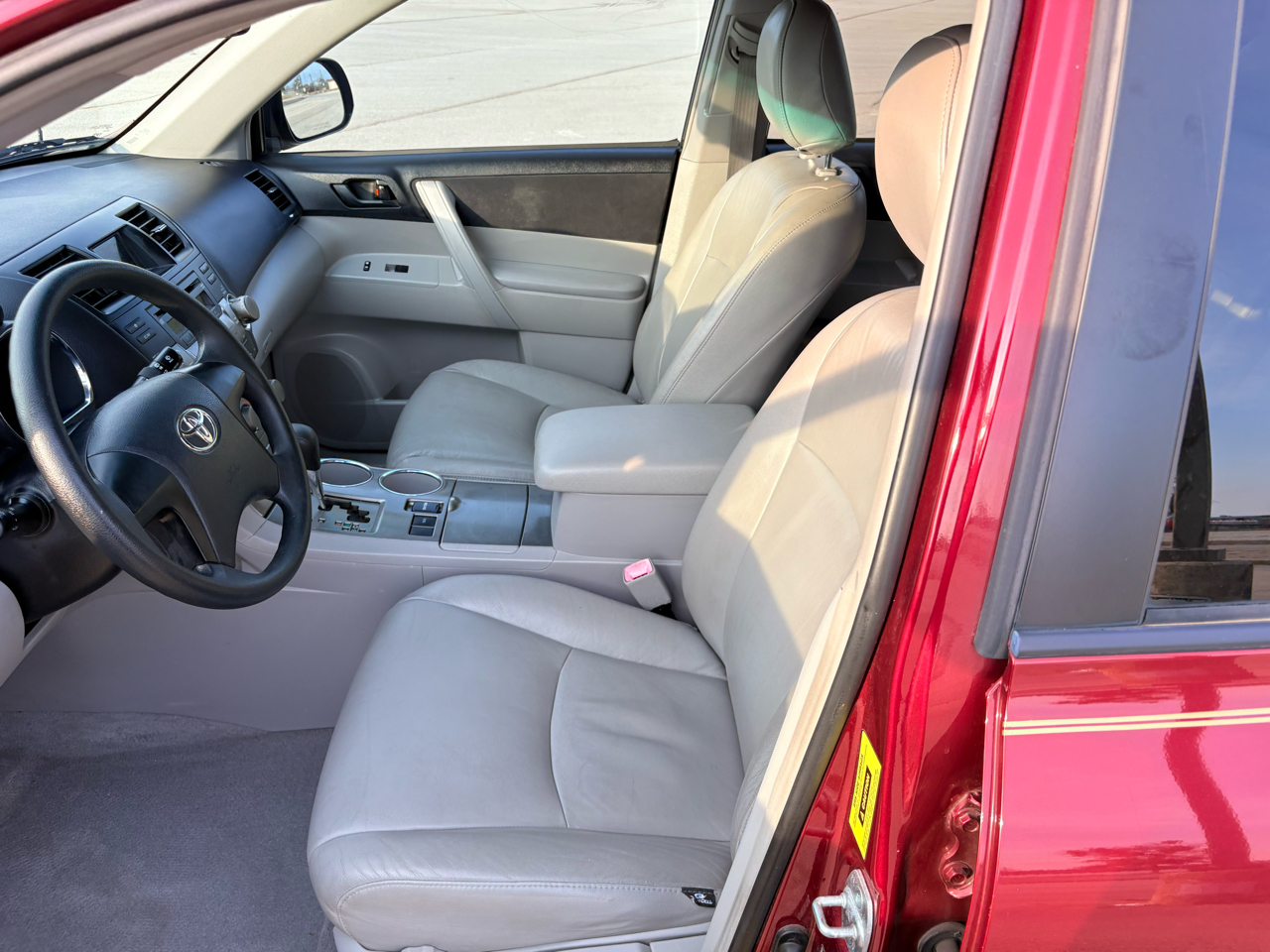 Toyota Highlander FWD 4dr Base (Natl) 2008