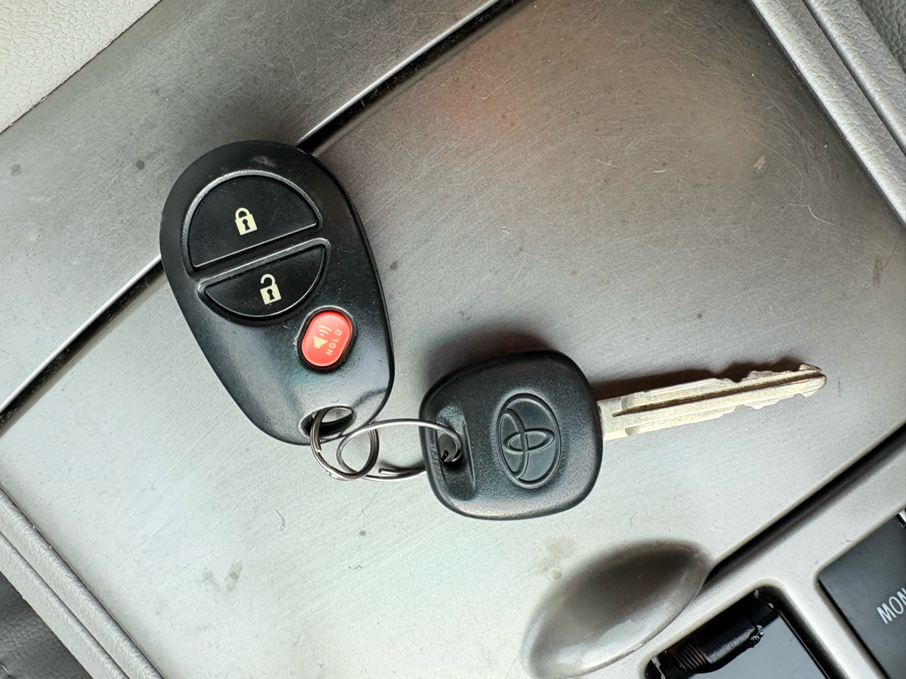 Toyota Highlander FWD 4dr Base (Natl) 2008