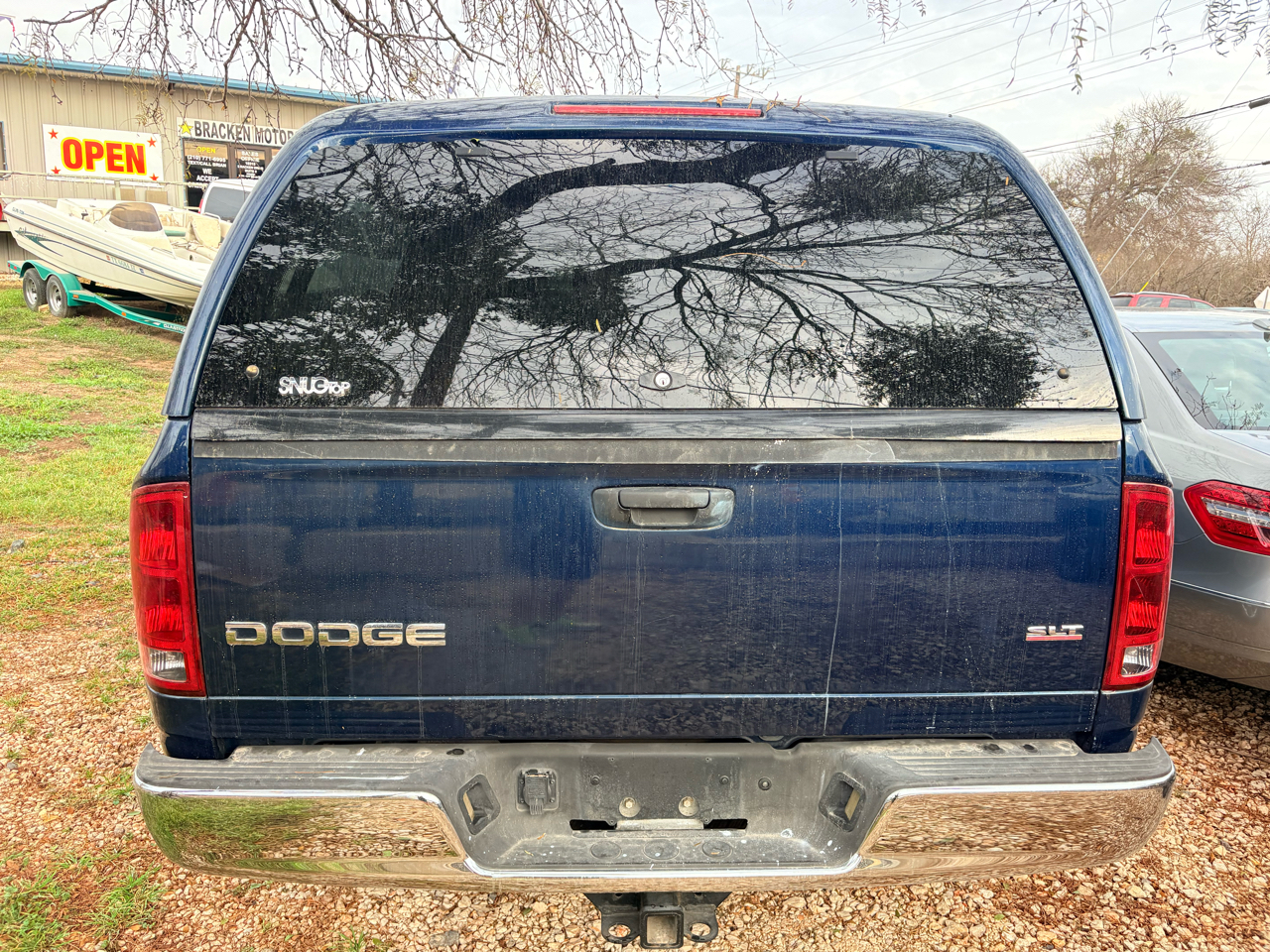 Dodge Ram 1500 4dr Quad Cab 140.5" WB SLT 2004