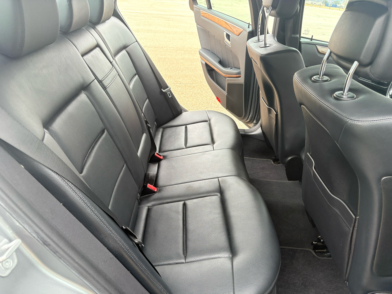 Mercedes-Benz E-Class 4dr Sdn E 350 Luxury RWD 2011