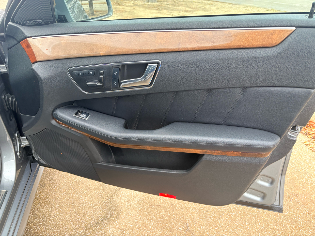 Mercedes-Benz E-Class 4dr Sdn E 350 Luxury RWD 2011