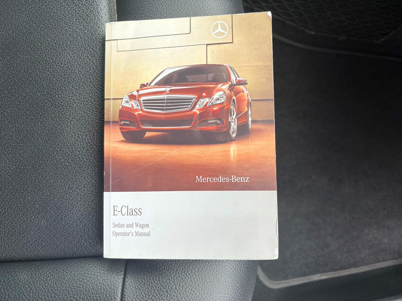 Mercedes-Benz E-Class 4dr Sdn E 350 Luxury RWD 2011