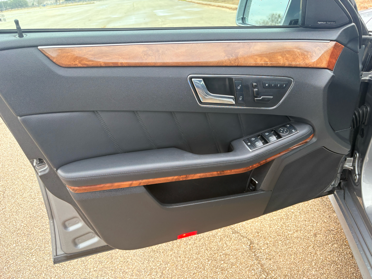 Mercedes-Benz E-Class 4dr Sdn E 350 Luxury RWD 2011