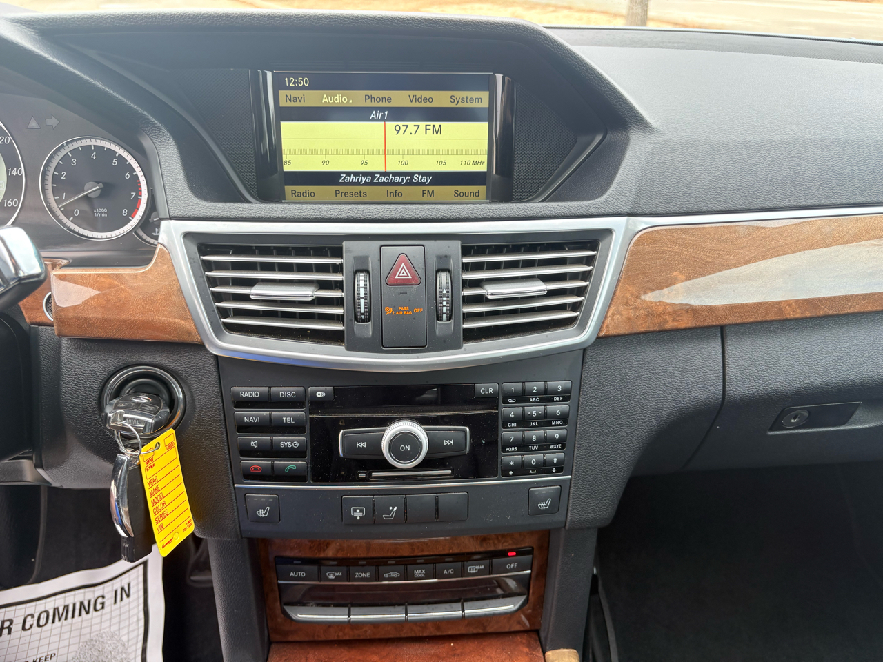 Mercedes-Benz E-Class 4dr Sdn E 350 Luxury RWD 2011