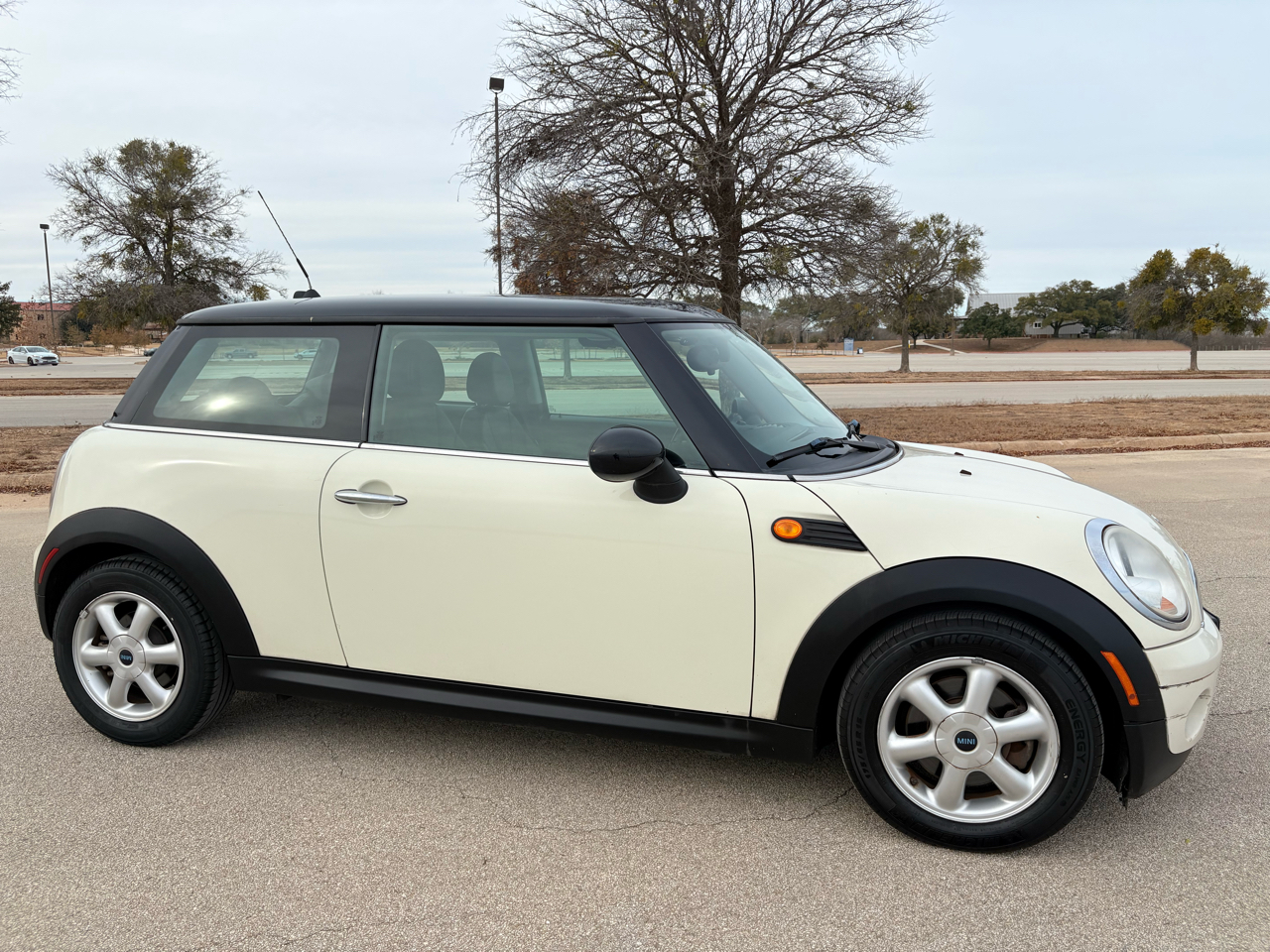 MINI Cooper Hardtop 2dr Cpe 2010