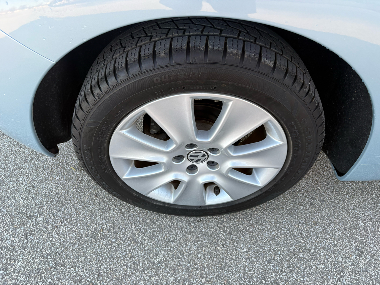 Volkswagen New Beetle Convertible 2dr Auto 2010