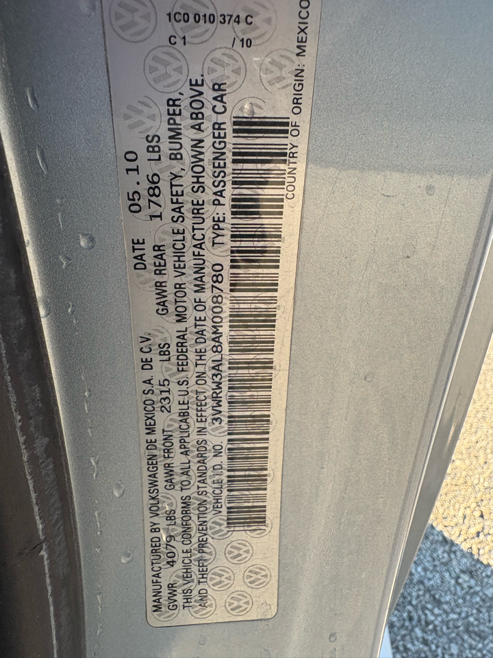 Volkswagen New Beetle Convertible 2dr Auto 2010