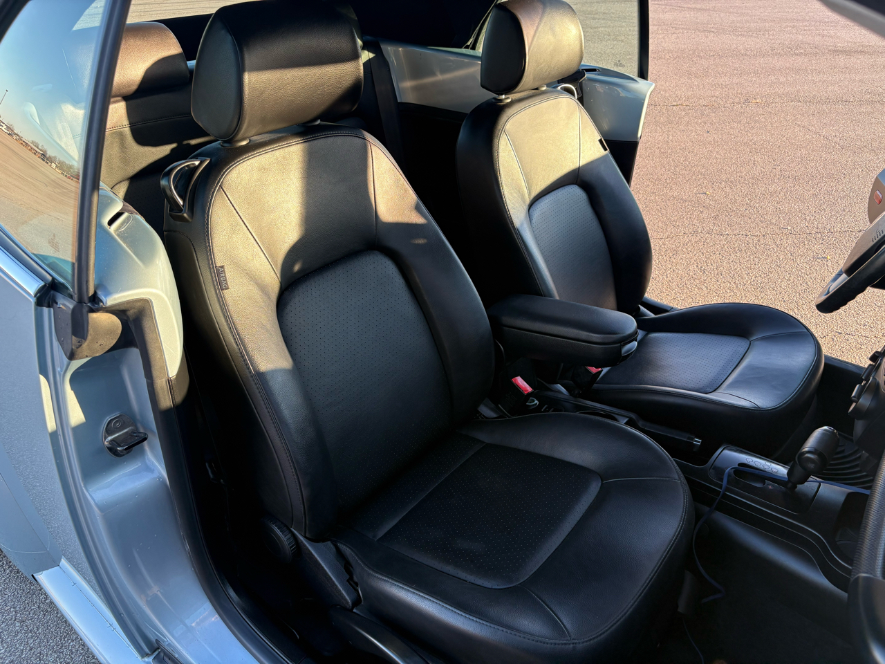 Volkswagen New Beetle Convertible 2dr Auto 2010