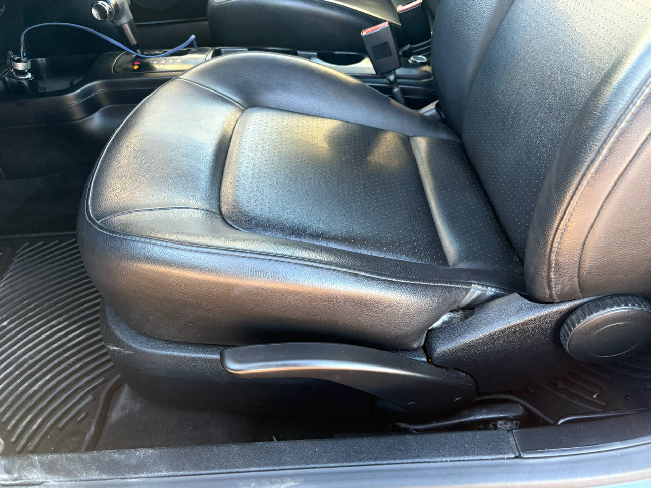 Volkswagen New Beetle Convertible 2dr Auto 2010