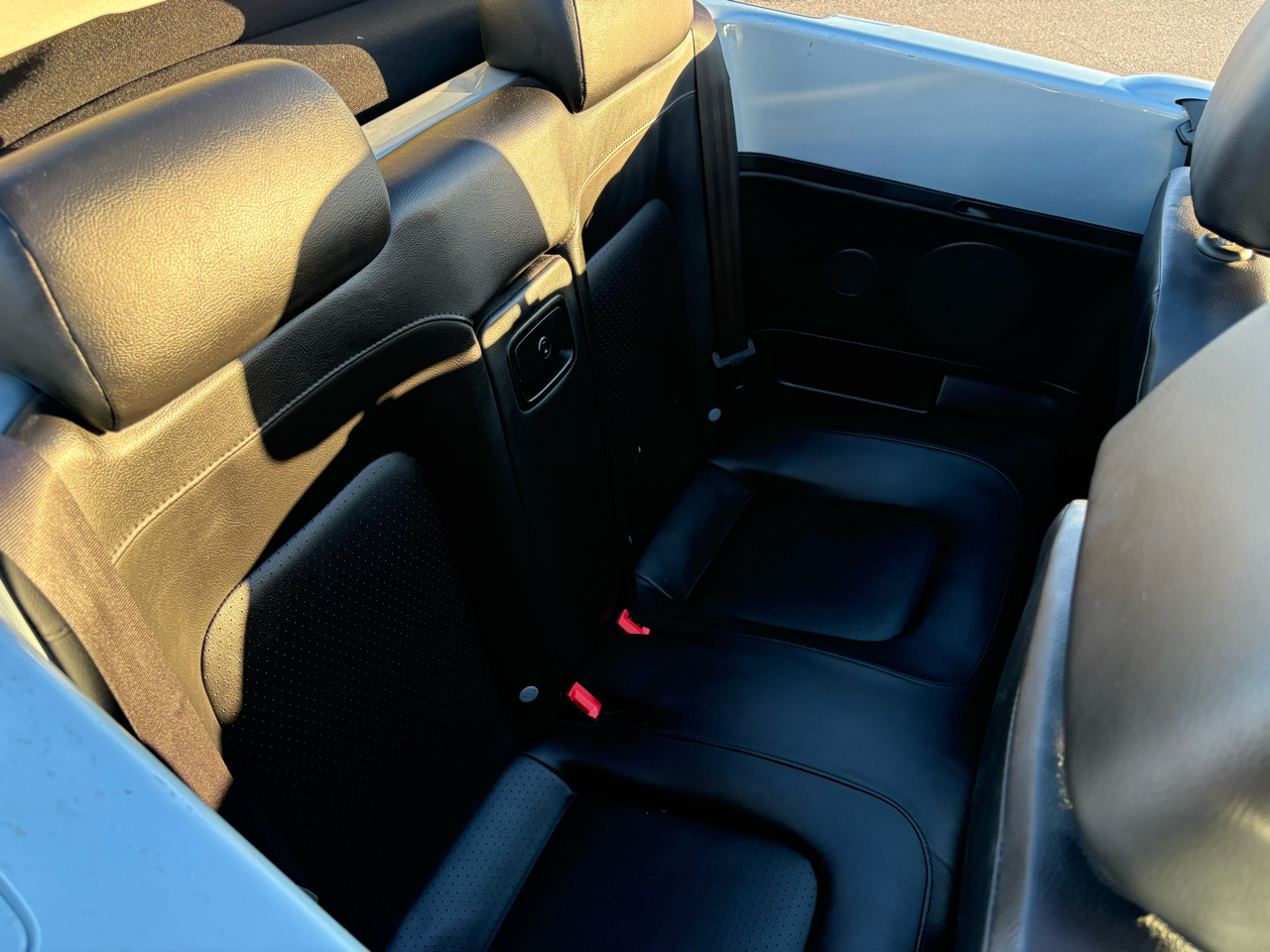 Volkswagen New Beetle Convertible 2dr Auto 2010