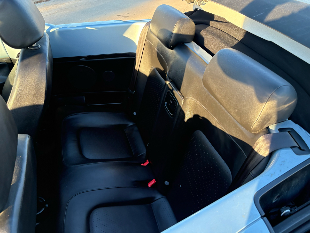 Volkswagen New Beetle Convertible 2dr Auto 2010