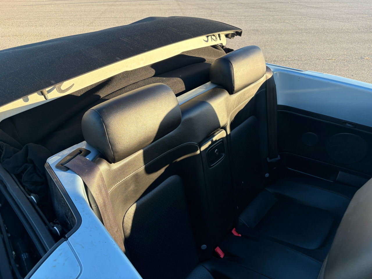 Volkswagen New Beetle Convertible 2dr Auto 2010