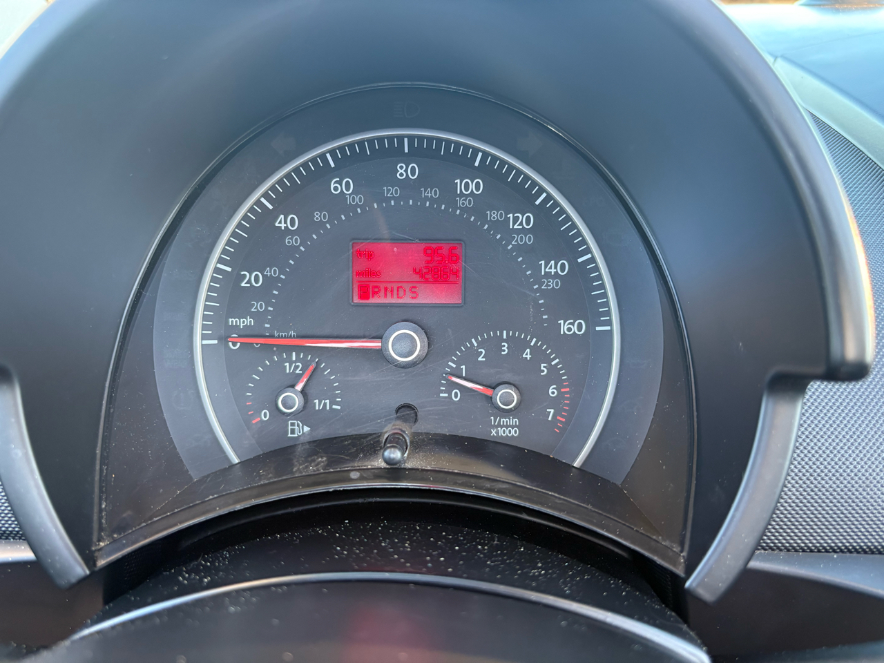 Volkswagen New Beetle Convertible 2dr Auto 2010