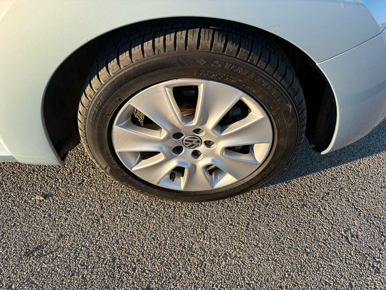 Volkswagen New Beetle Convertible 2dr Auto 2010