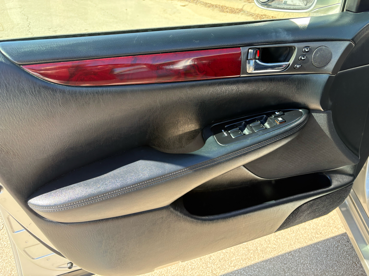 Lexus ES 330 4dr Sdn 2005