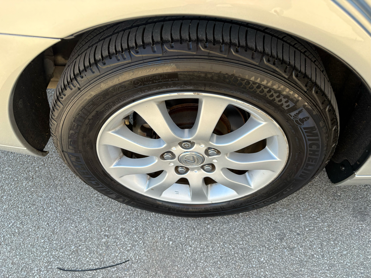 Lexus ES 330 4dr Sdn 2005