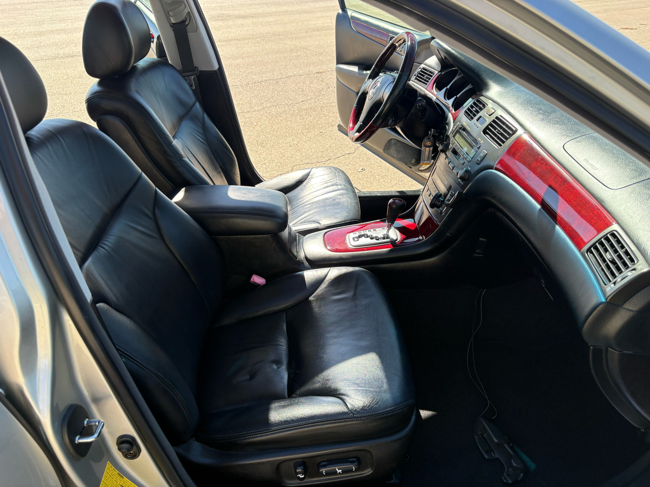 Lexus ES 330 4dr Sdn 2005