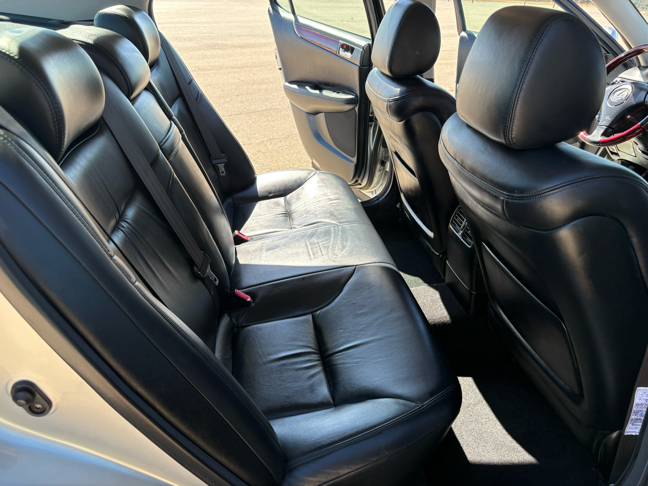 Lexus ES 330 4dr Sdn 2005