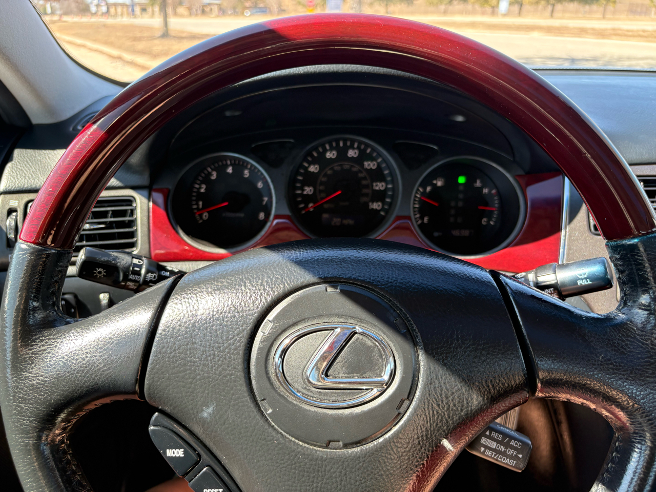 Lexus ES 330 4dr Sdn 2005