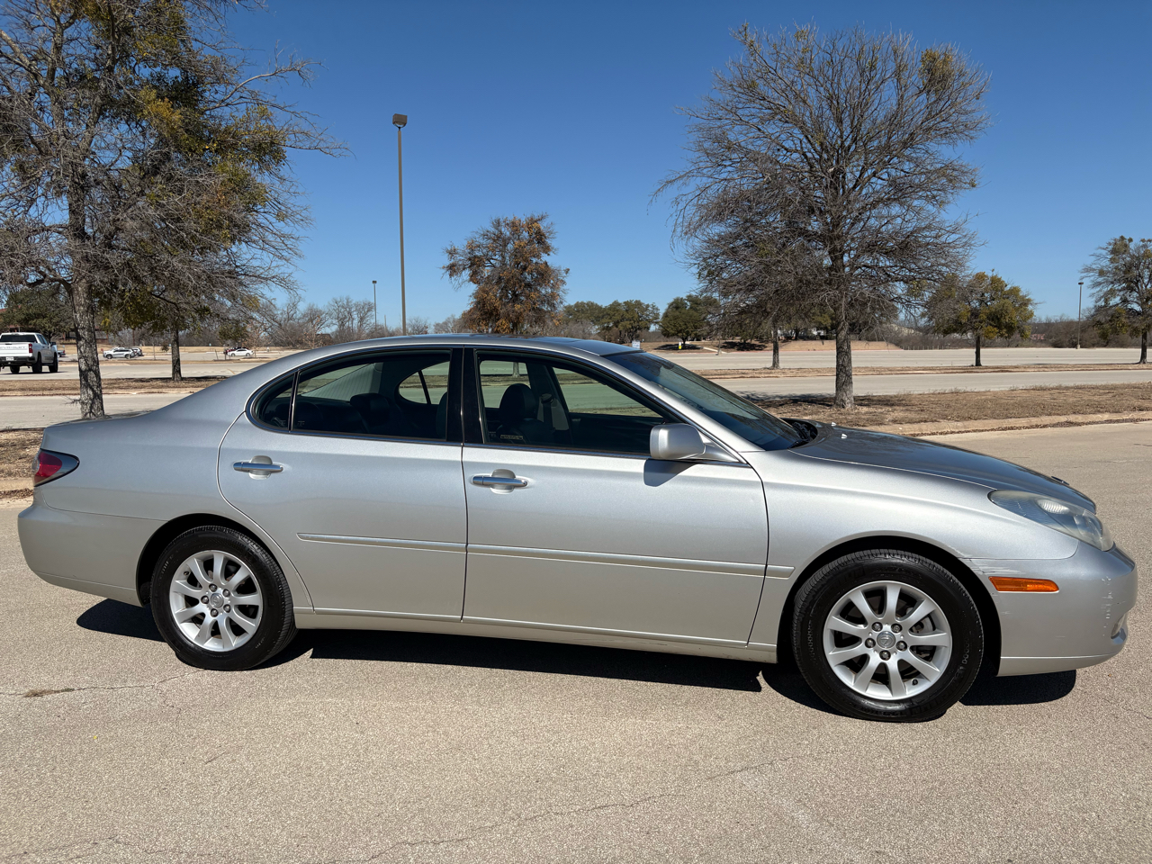 Lexus ES 330 4dr Sdn 2005