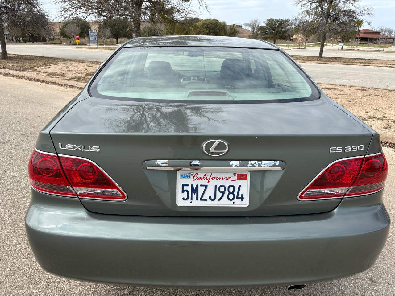 Lexus ES 330 4dr Sdn 2005