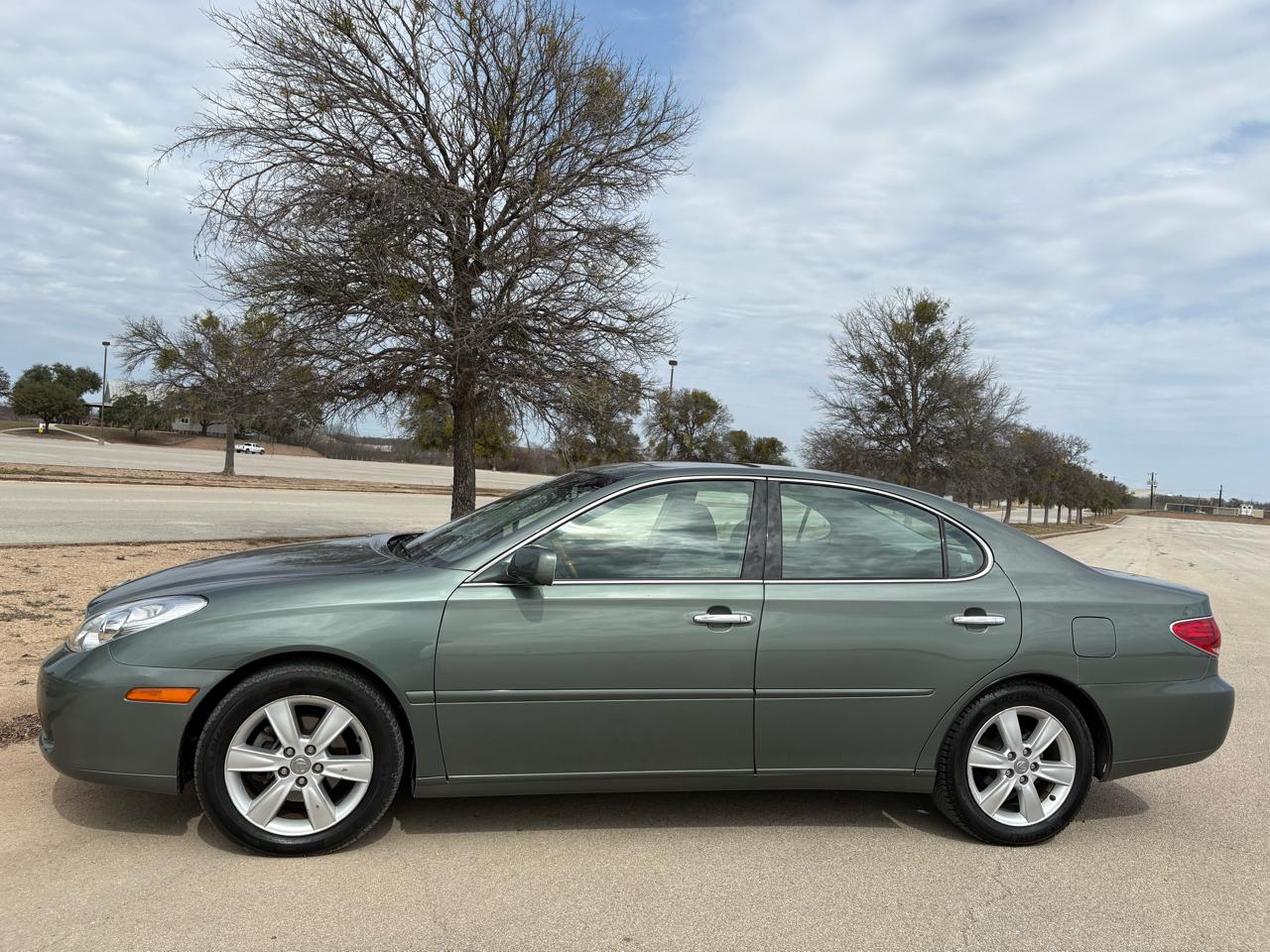Lexus ES 330 4dr Sdn 2005