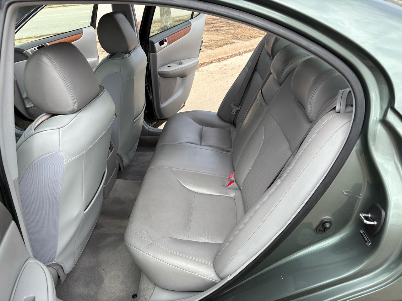 Lexus ES 330 4dr Sdn 2005